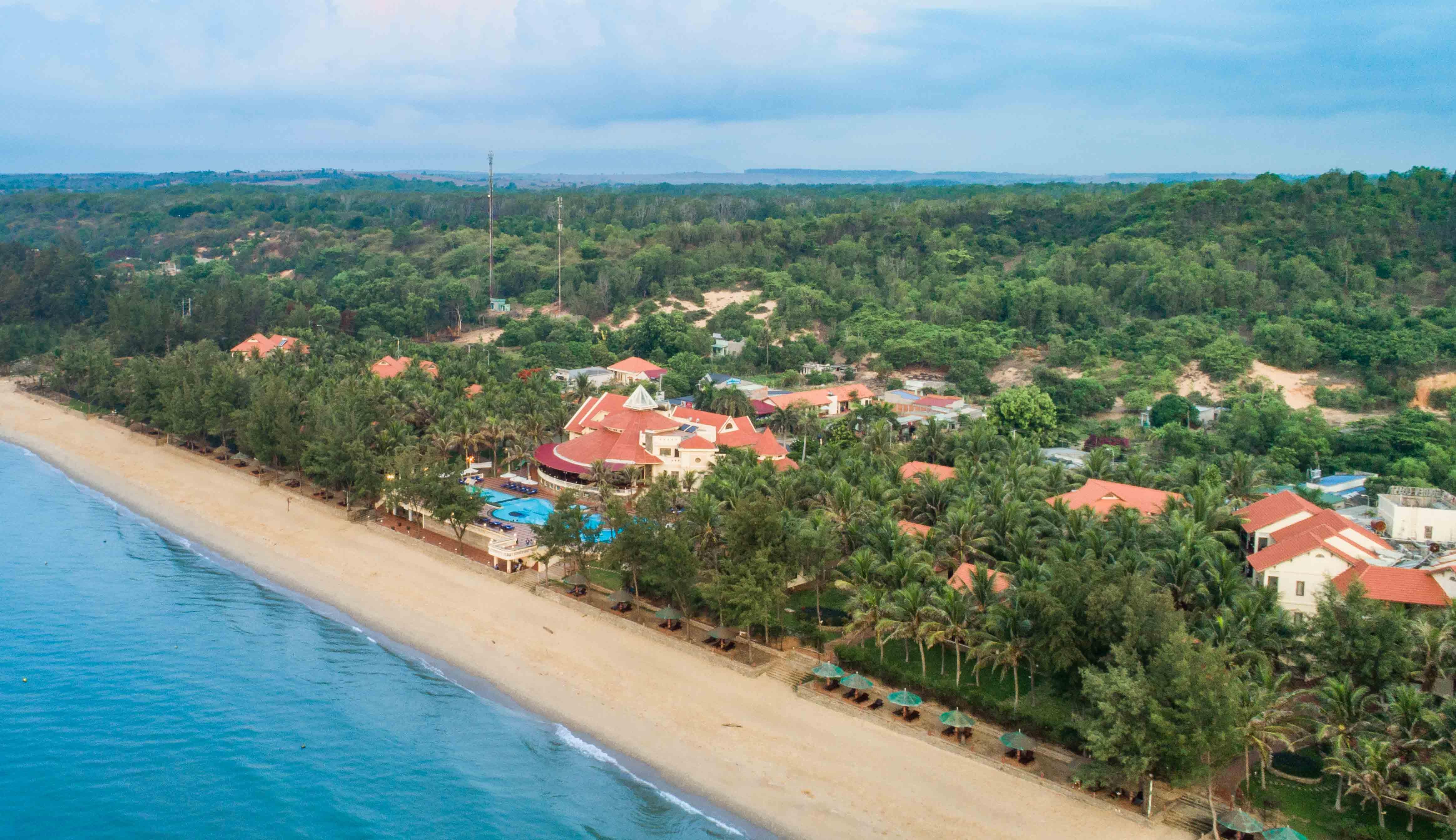 Golden Coast Resort & Spa Phan Thiet Exterior photo