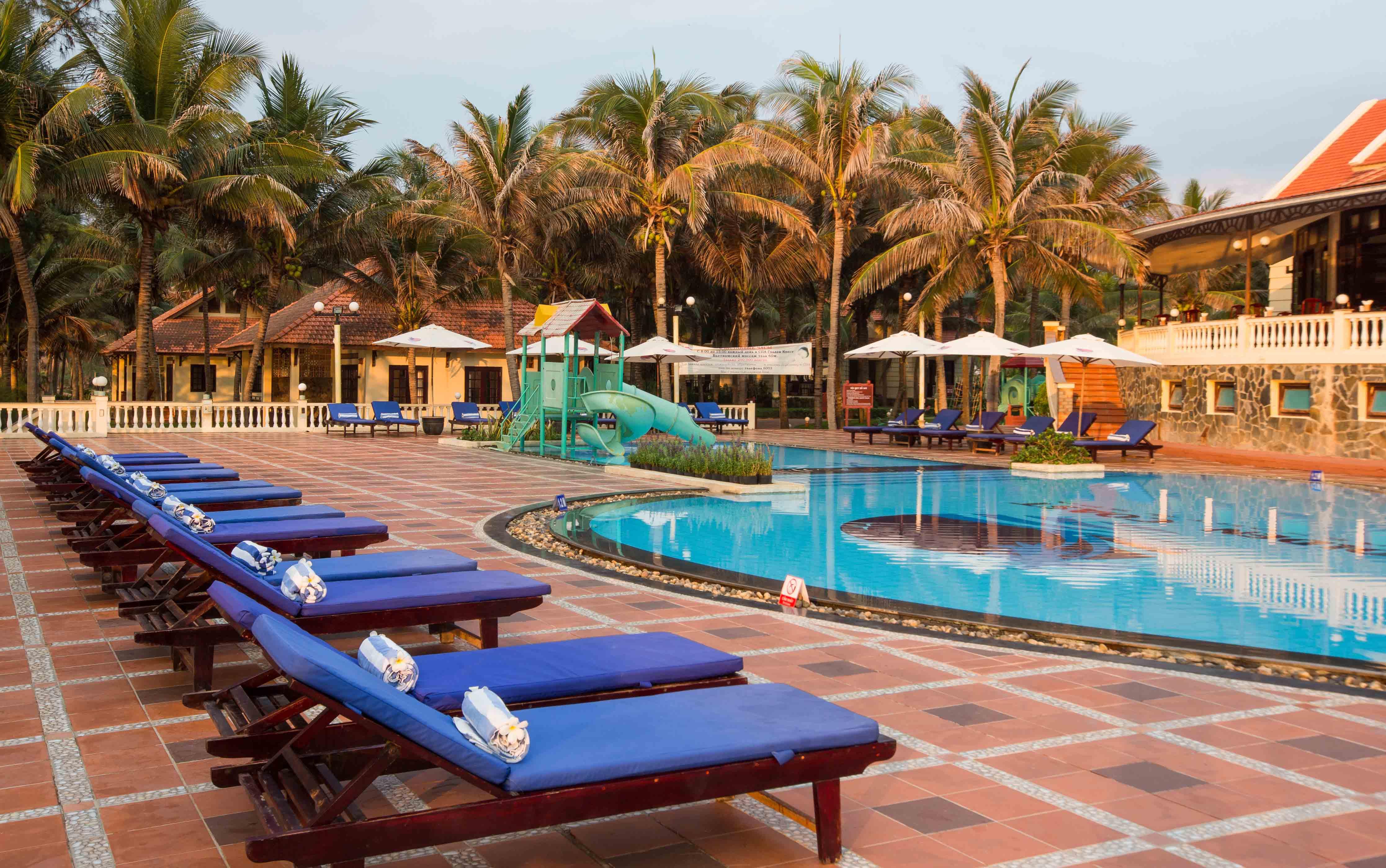 Golden Coast Resort & Spa Phan Thiet Exterior photo